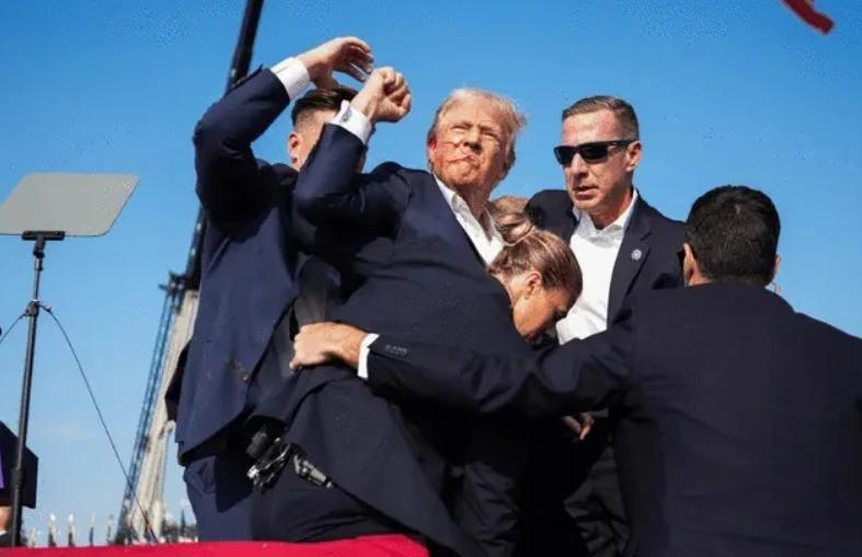特朗普在 2025 年 1 月就任第二任总统后，截至 2026 年 4 月，公开