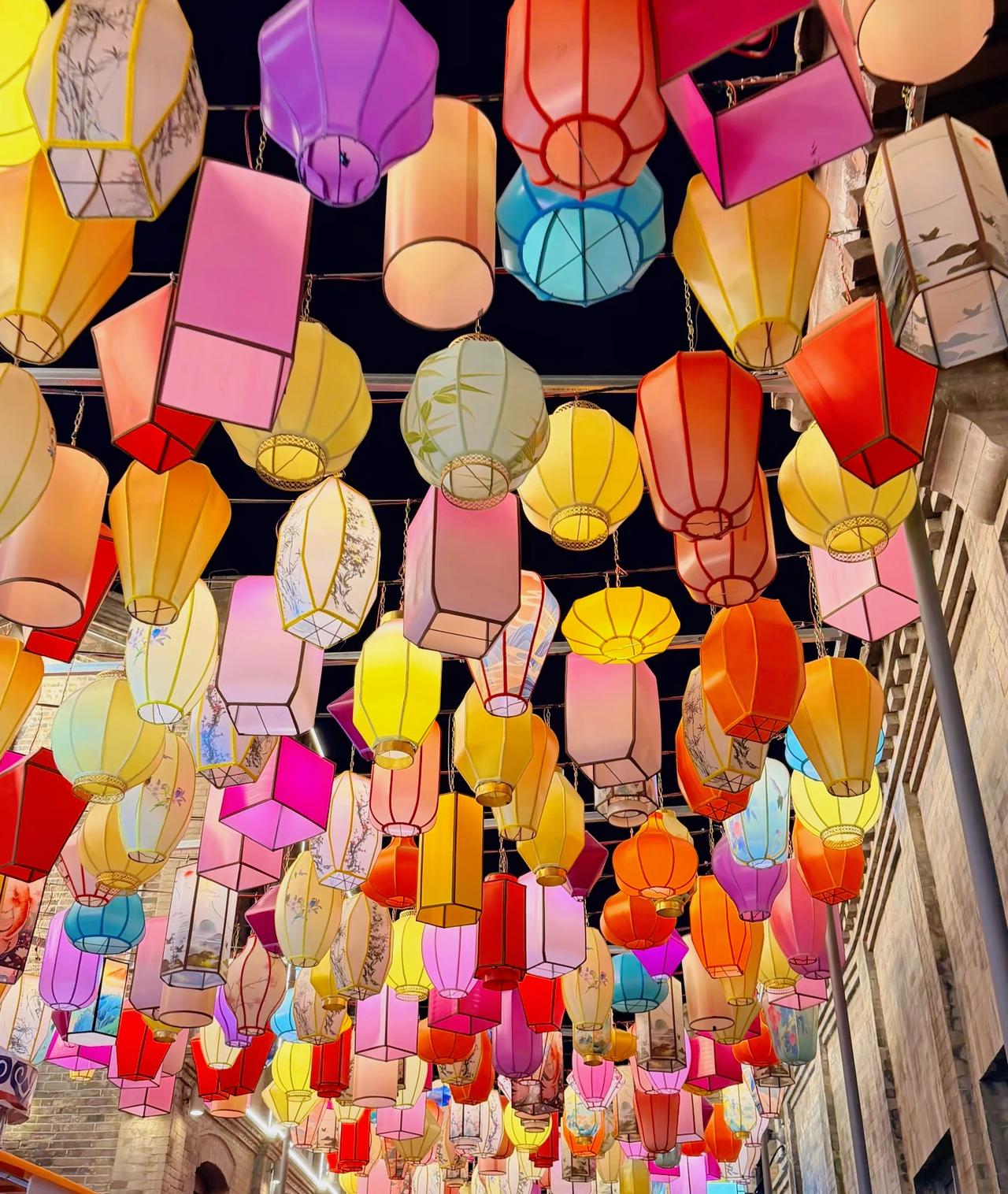 ：）
对于一个处于社会底层的男人来说，最好的择偶对象，就是足疗和spa技师。如果