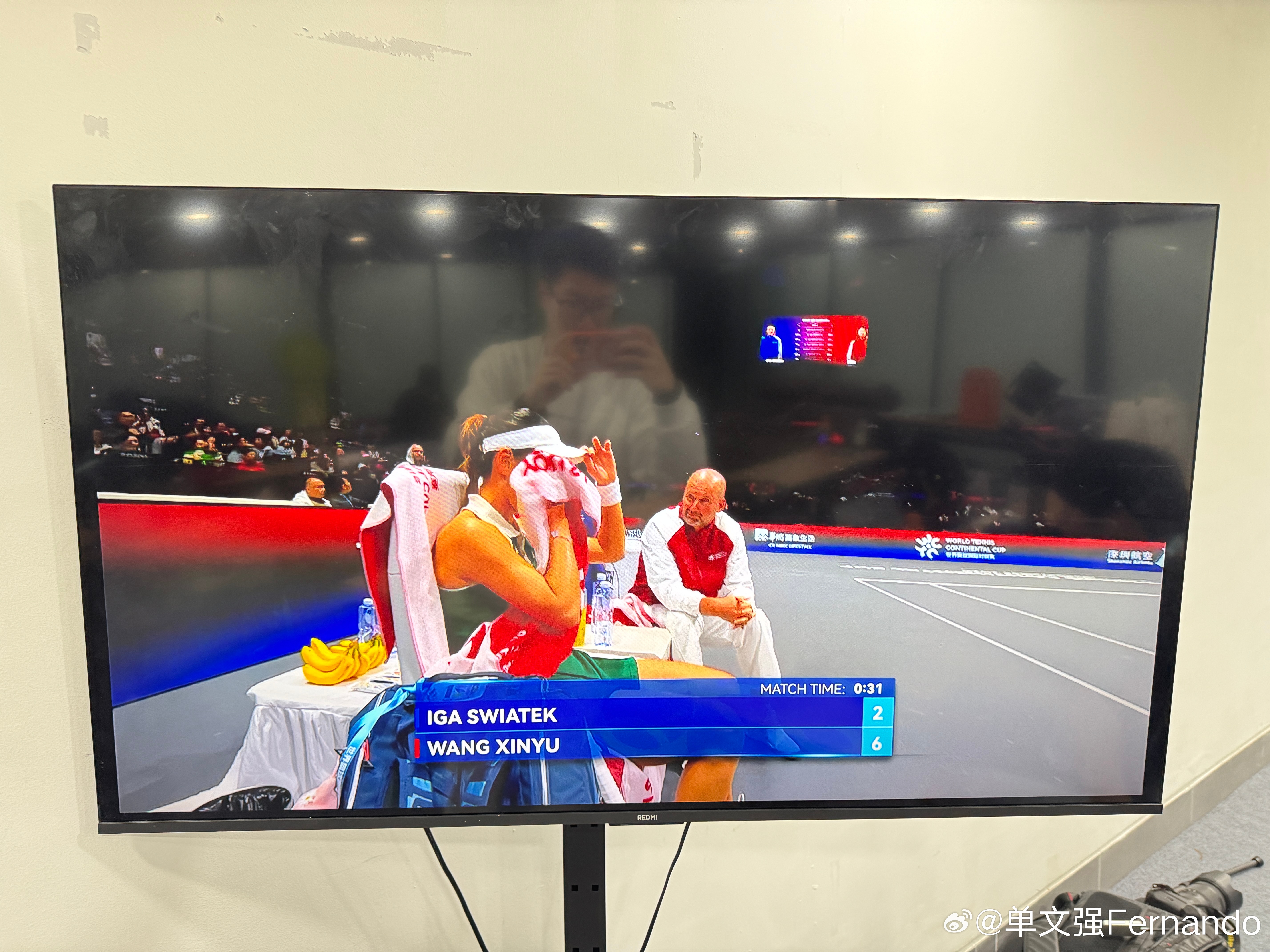 王欣瑜！第一盘打得也太好了！6-2斯瓦泰克！！！wta 深圳·深圳大运中心体育馆