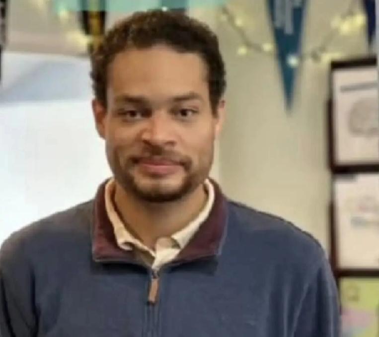 有一说一，白宫记者会枪手科伦，比伊朗一个国家厉害多了，一个人让特朗普夫妇，万斯、