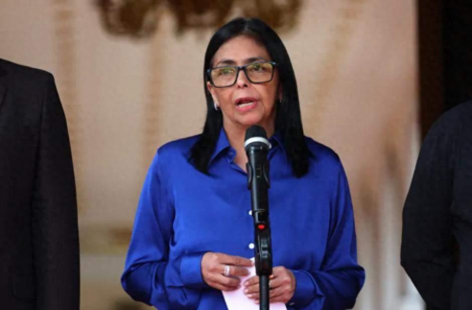 美国收割委内瑞拉，中俄矿企遭精准封杀，中国投资的4600万吨锂矿项目停摆！
 