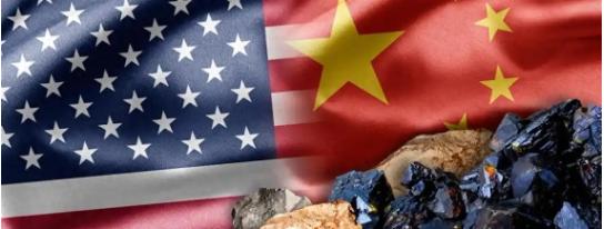 此番美国的反应尽显双重标准。过去中国遭美方芯片、设备、技术层层封锁时，美方动辄拿