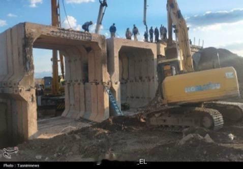 伊朗人完成了对遇袭铁路桥的抢修。 