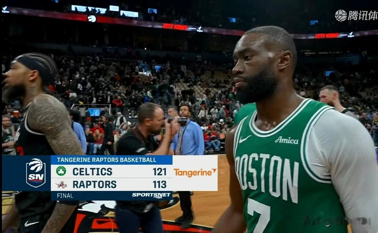 2016届前三顺位还在征战的二位，英格拉姆和杰伦·布朗同场飙下30分，但带走胜利