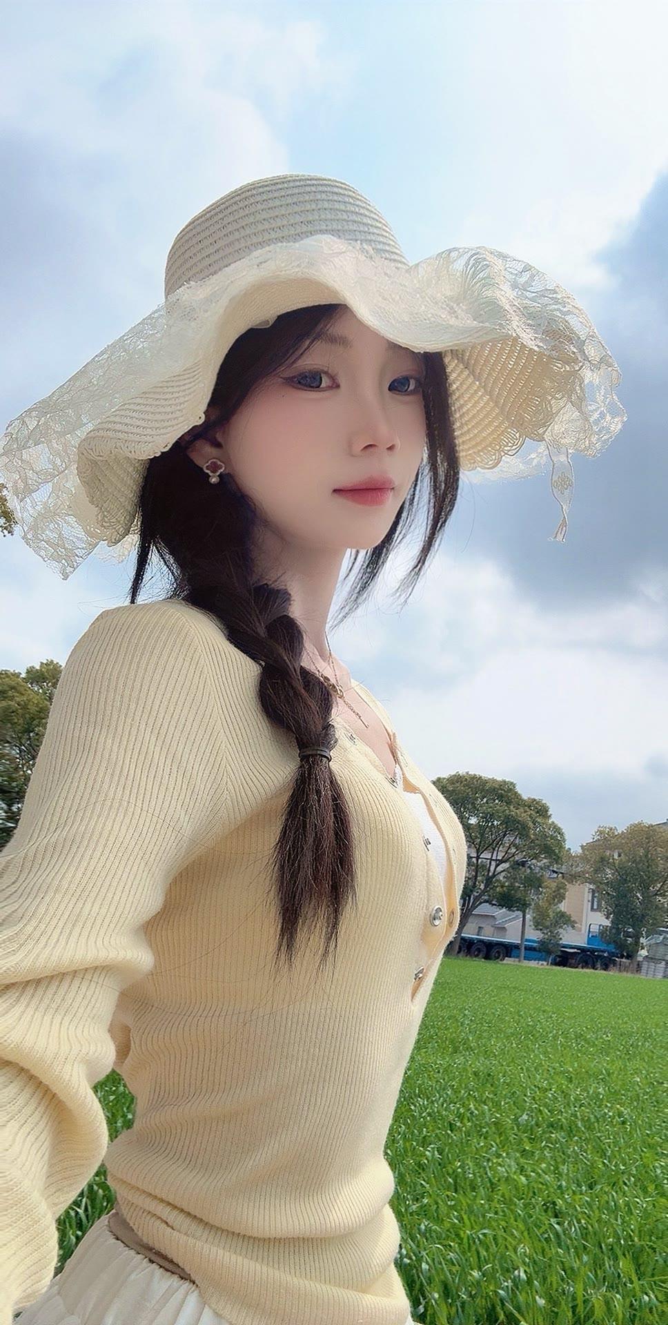 分享美女穿搭服饰