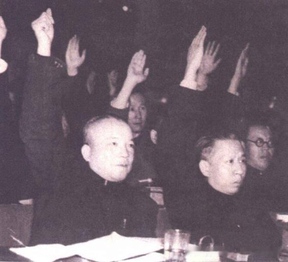 1950年4月11日，中央人民政府委员会第六次会议在京召开，会上批准了中苏友好同