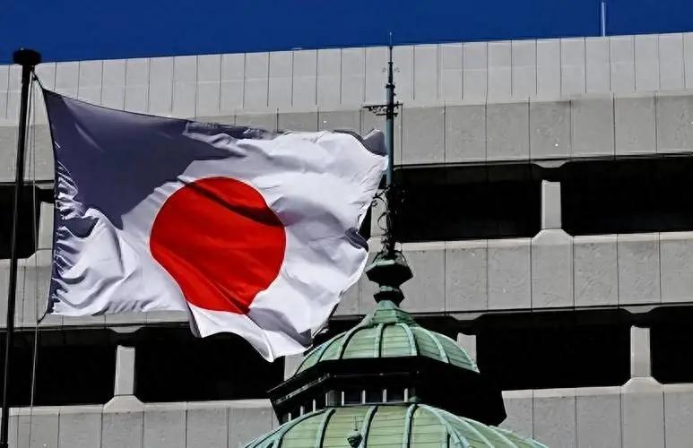 中俄再次确认《联合国宪章》“敌国条款”仍然有效。
很多人盯着中日、日俄的双边博弈