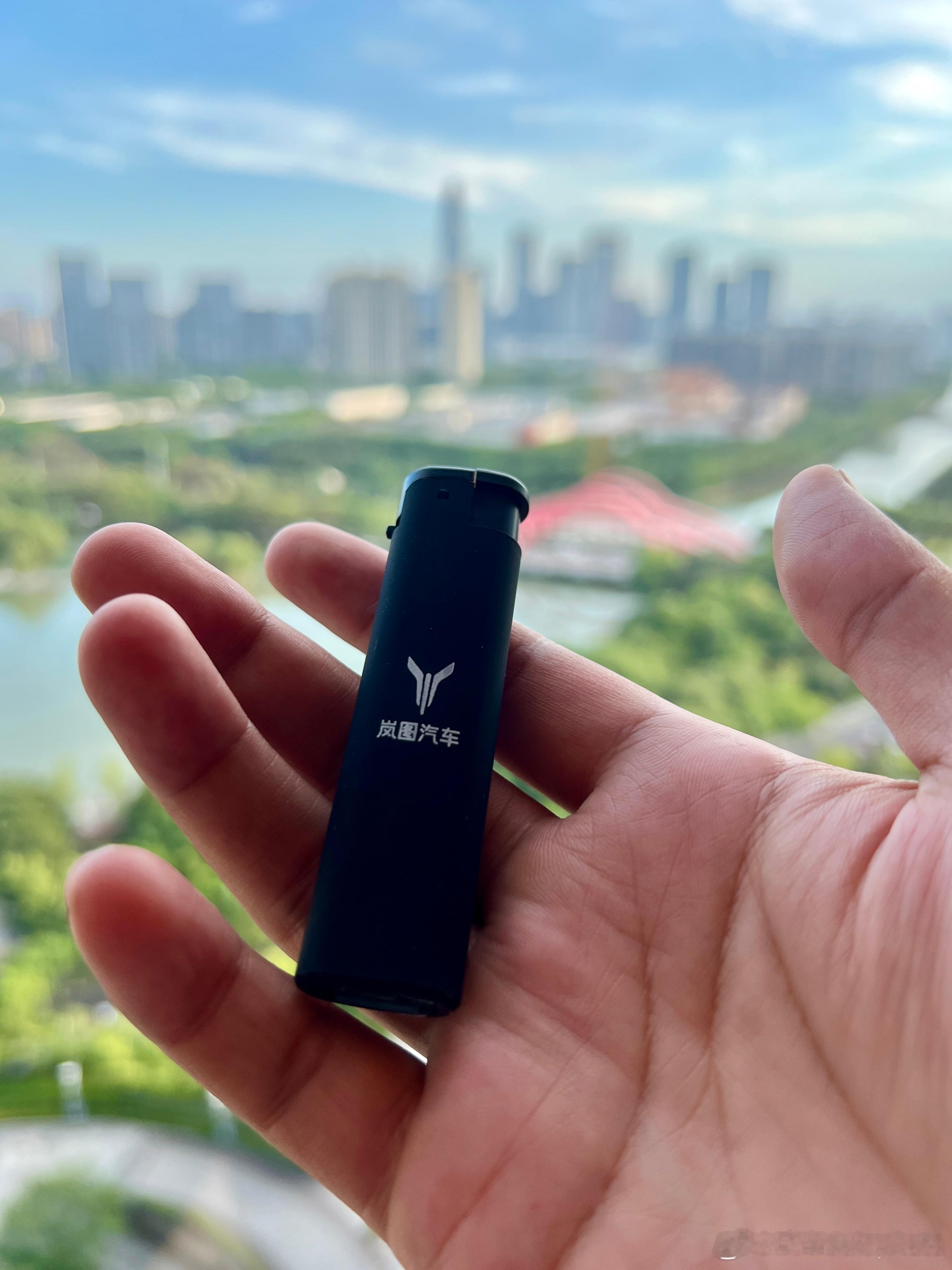 抽不抽烟先别问，火机不顺白不顺[doge] ​​​