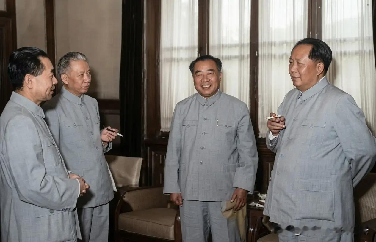 虎踞龙盘今胜昔，天翻地覆慨而慷！换了人间。[祈祷][玫瑰][祈祷][玫瑰]