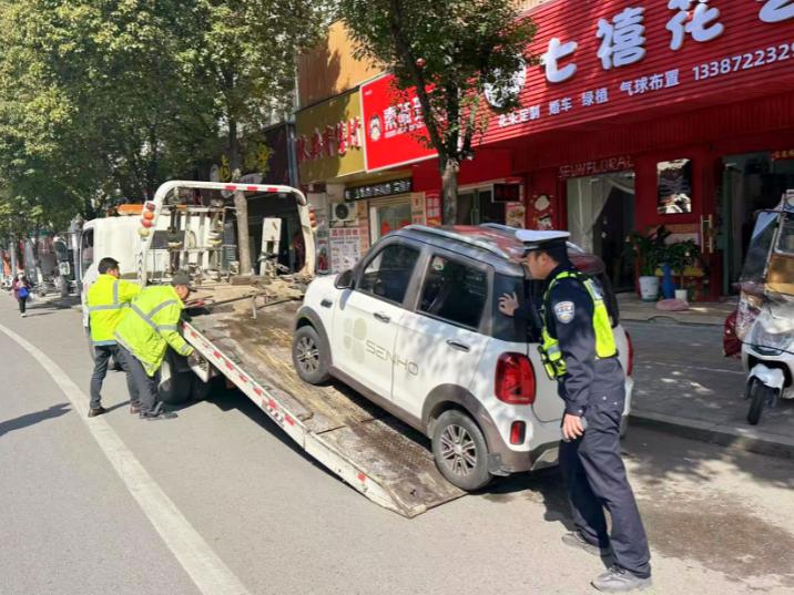 老头乐：从满街乱窜到销声匿迹，谁取消了中国县城的“三无车”？

雷丁当年市场占有