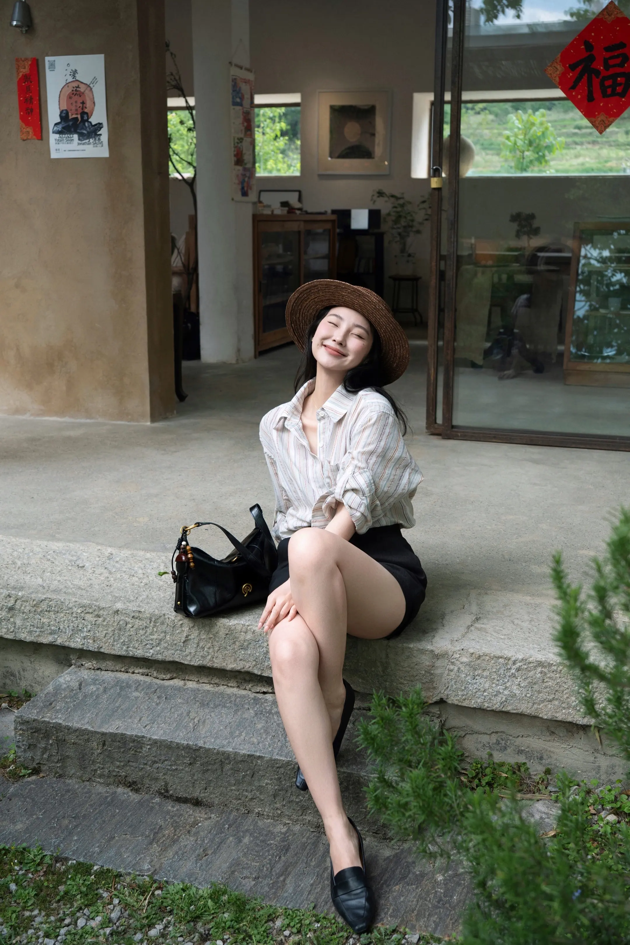 浪漫和悲观并不冲突，我时常消极但又觉得生活美好