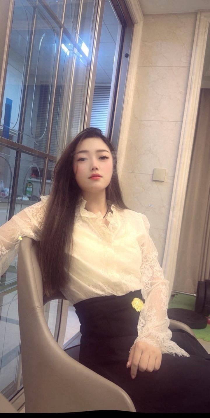 我从来不否定你，无论发生什么，毕竟你真的让我感觉到幸福🌹