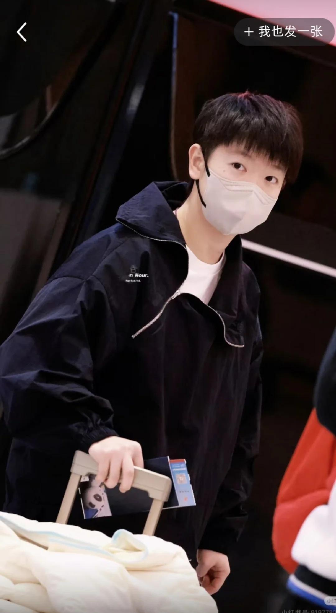 穿私服的漂亮莎莎