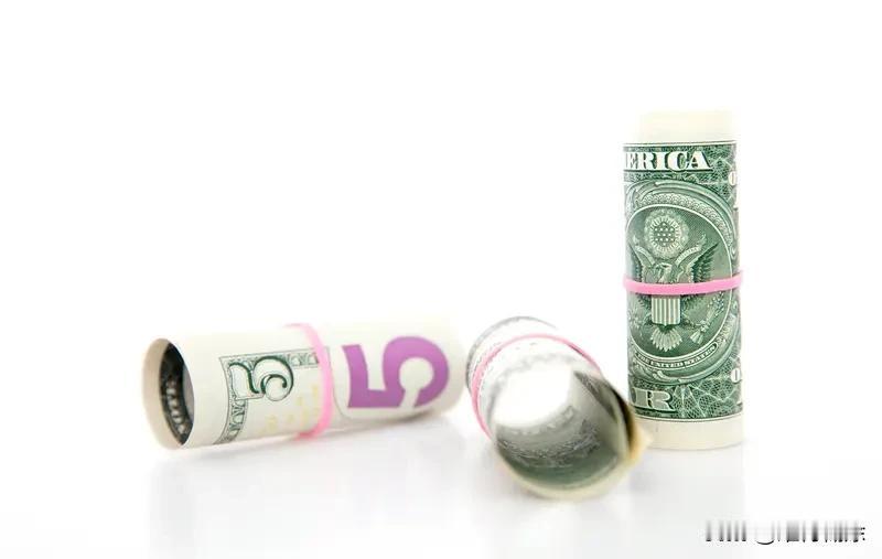 到了岁数就会知道的事 到了岁数就会知道，钱不是万能的，但没钱是万万不能的。年轻时