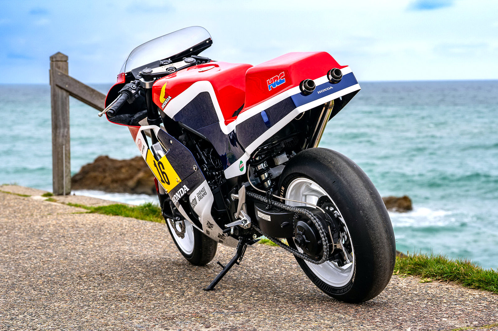 车市热门 Honda 在西班牙的经销商 Stilmoto 所制作的、名为 CB7
