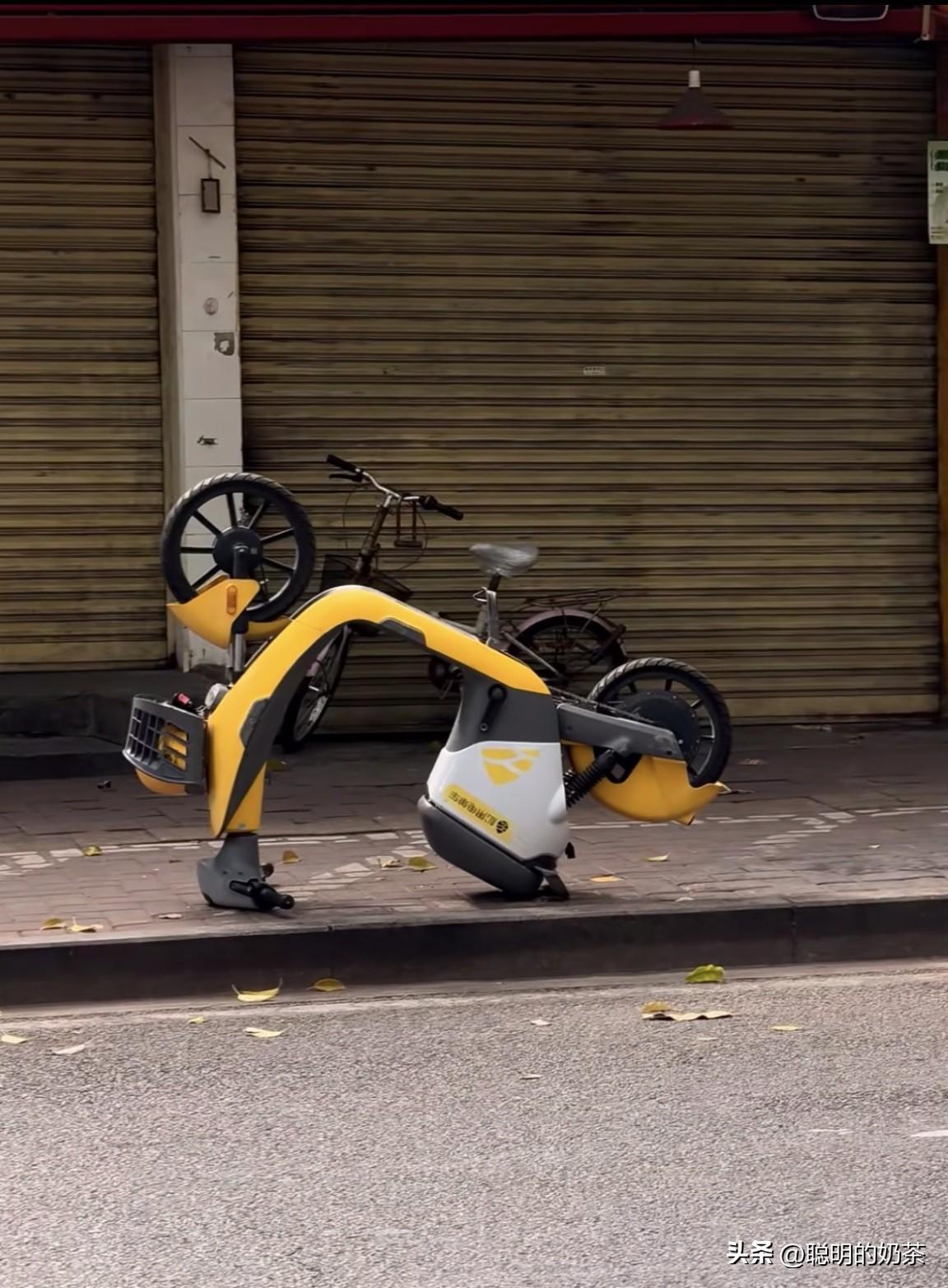 到底是谁干的，太没有素质了吧？反正不是我，没有这么大的力气！