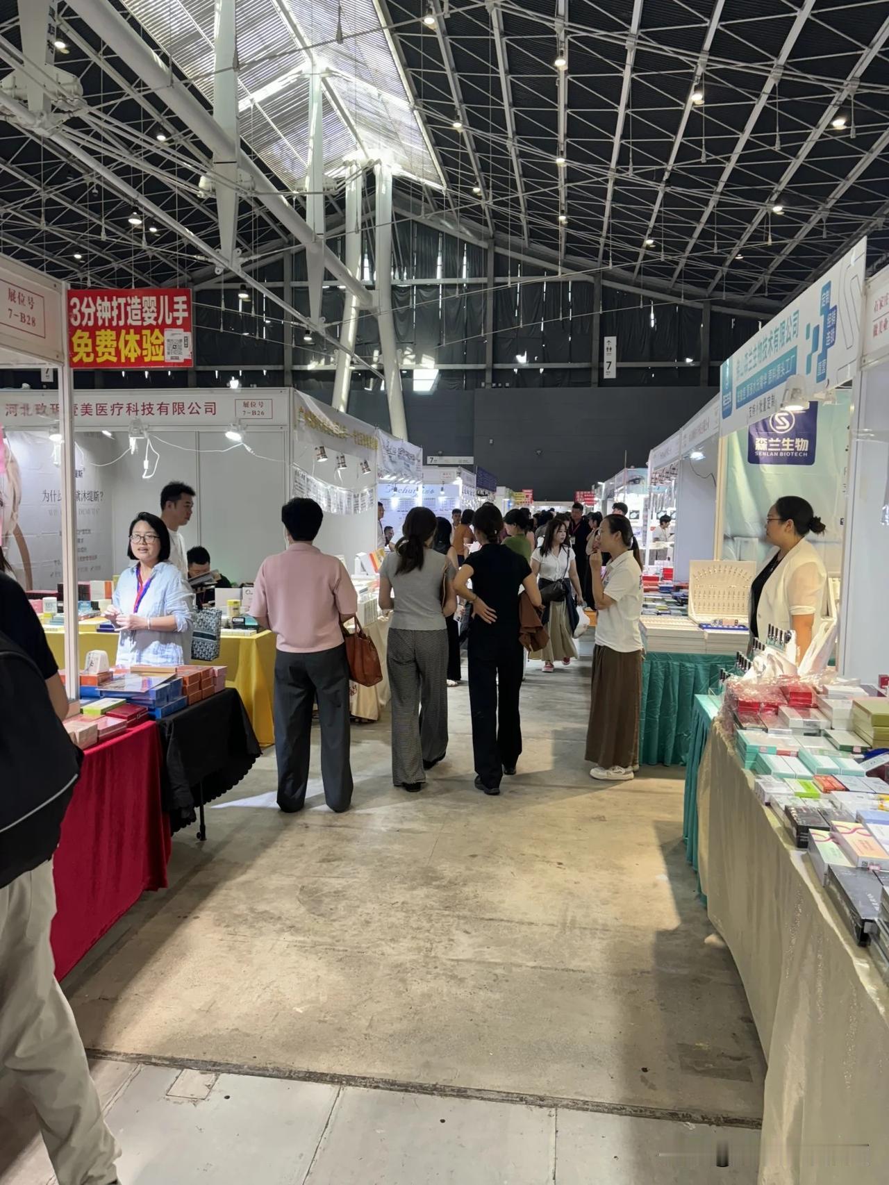 心里最大的感触：爱美从来都不是少数人的特权，而是刻在每个人心底的本能。无论男女老