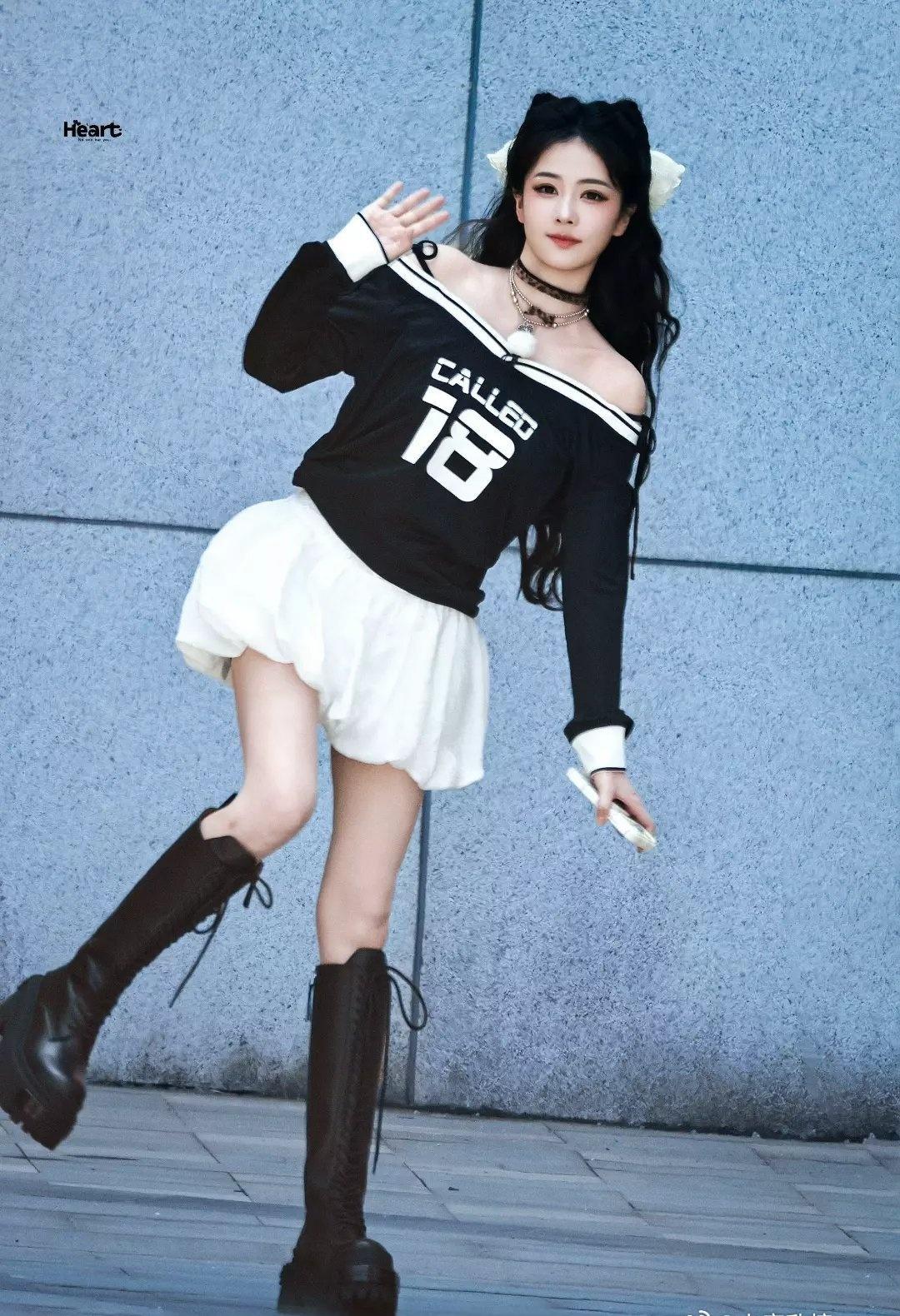 白鹿白鹿夏天和小裙子最配🦌 白鹿入夏ccd 
 𝐒𝐞𝐜𝐮𝐥𝐚𝐫 