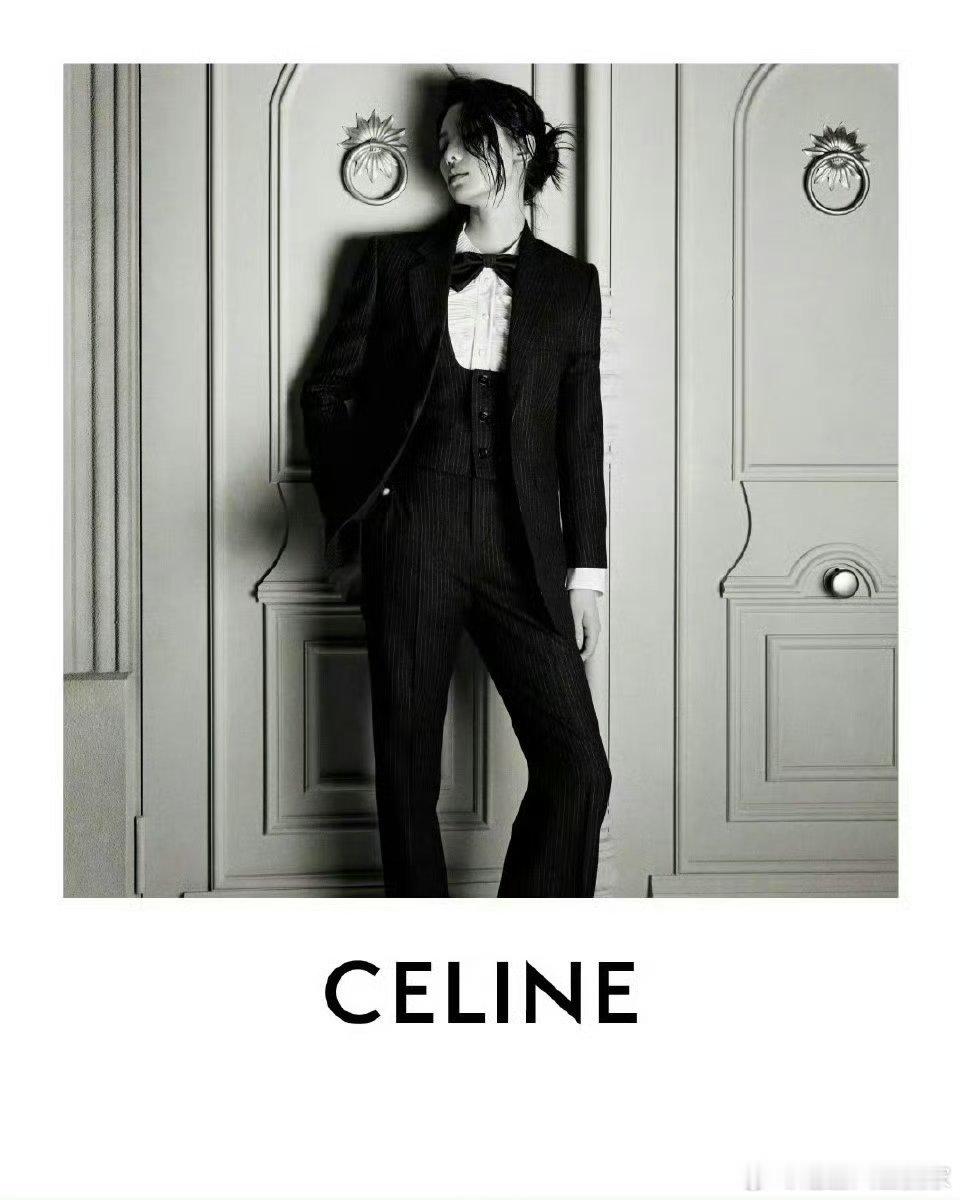 Celine女王刘诗诗演绎各类Celine，举手投足间都是时尚大片 ​​​