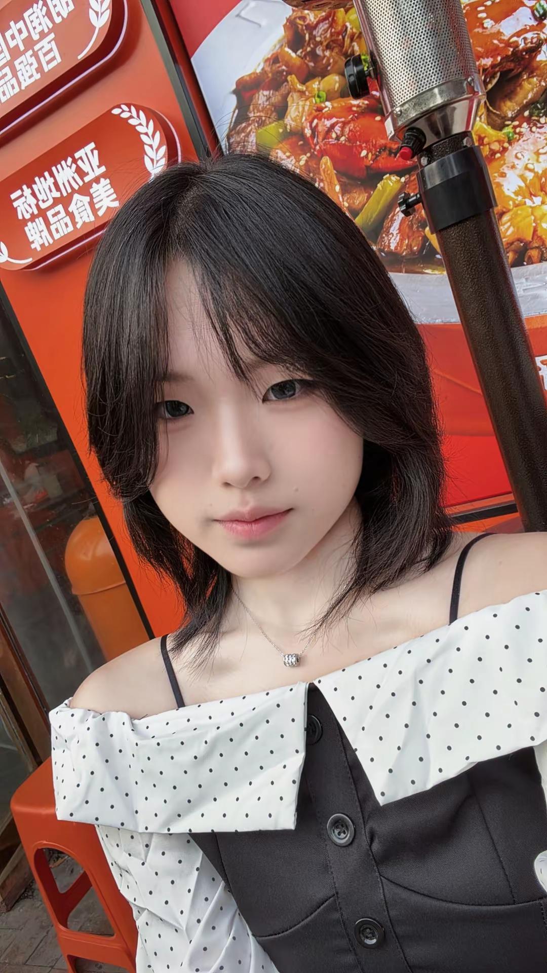 那个女孩ヾ(๑╹ヮ╹๑)ﾉ”夏天 清纯 甜妹