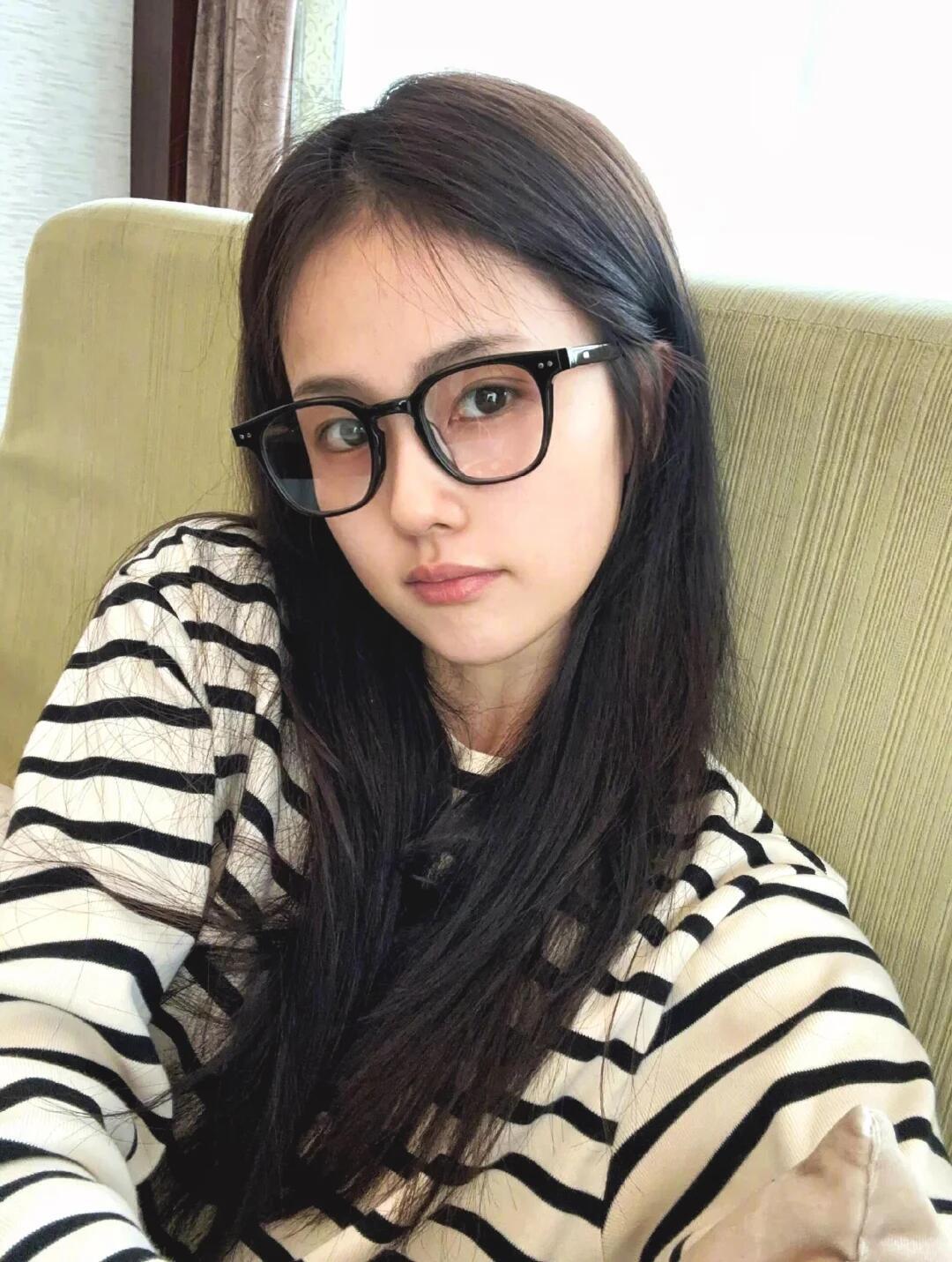 司晓迪直言白鹿素颜非常普通司晓迪直言白鹿素颜非常普通、没事吧这人 