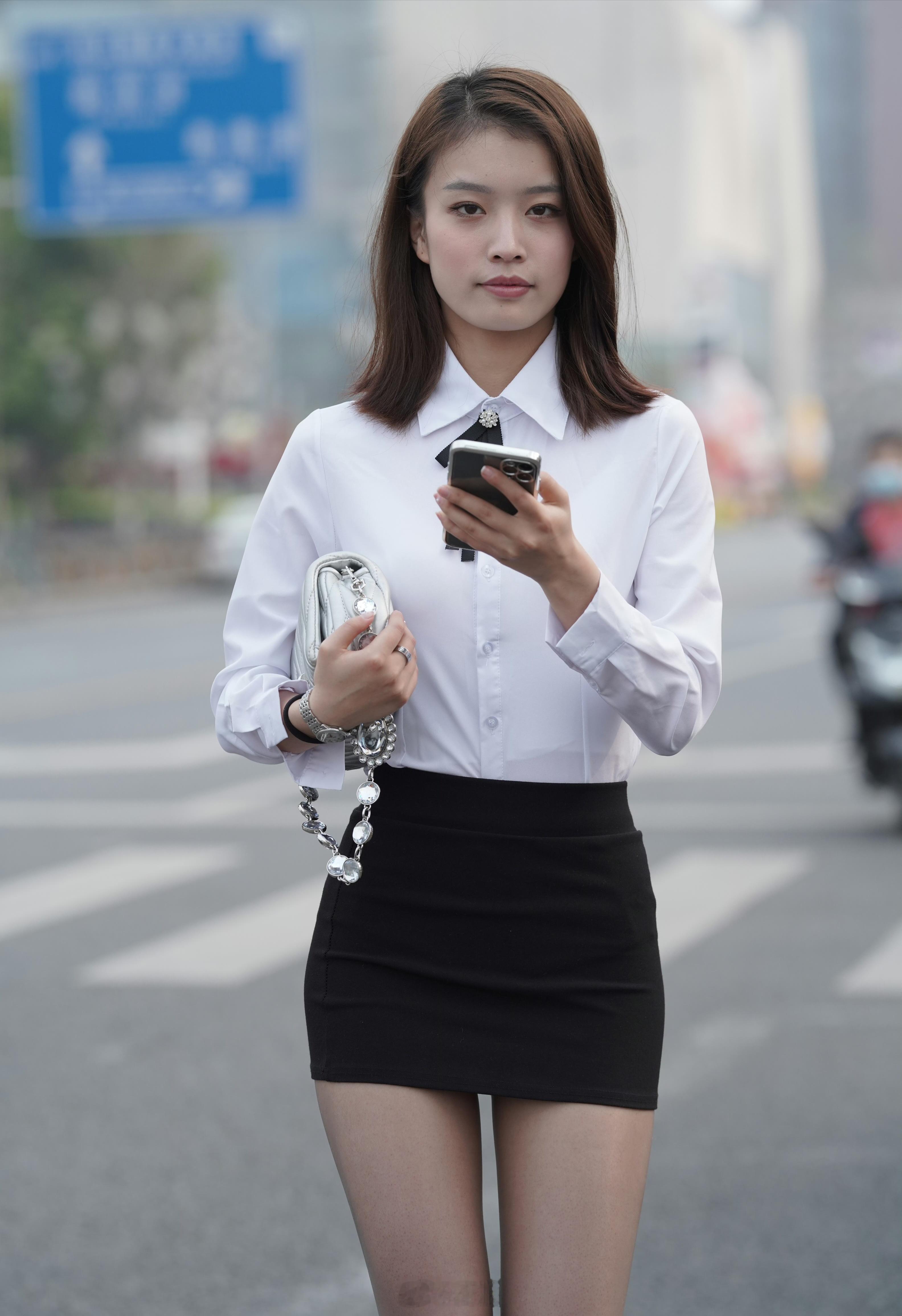 下班路上的女孩 ​​​