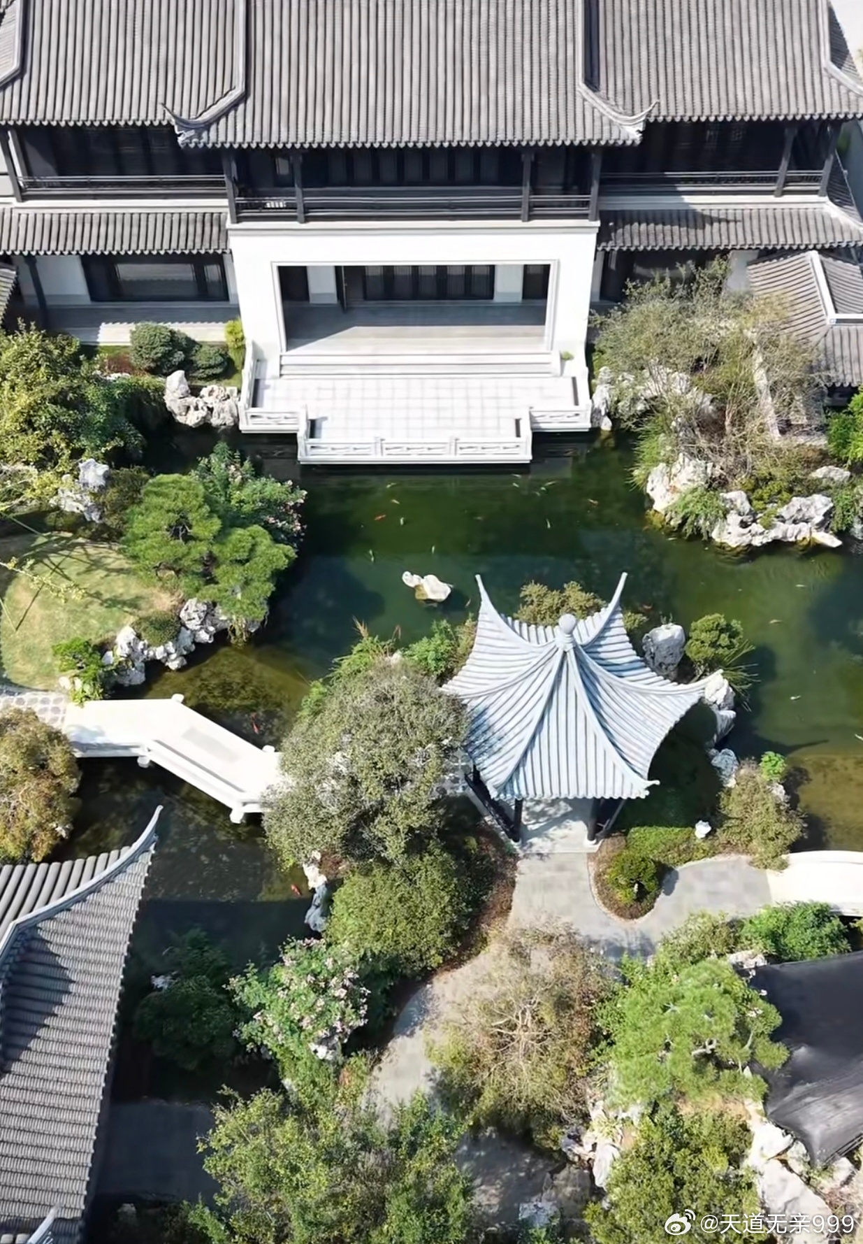 在生活里，我们常听到这样一句朴素的劝诫：“言多必失，话多无命。”“言多必失”，话