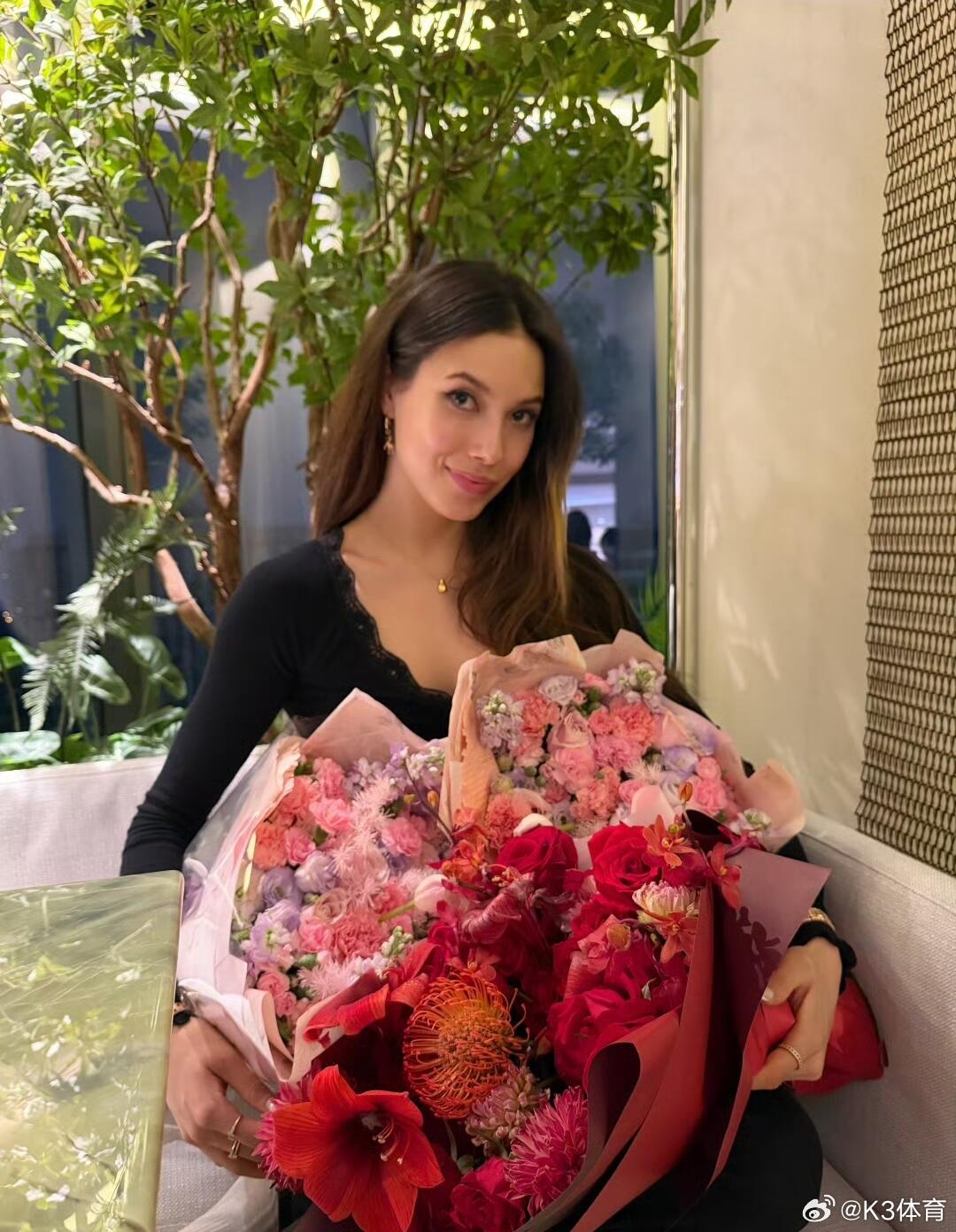 谷爱凌北京plog在北京的节奏：练到位了，看爽了，笑够了，吃美了！身体训练不松懈