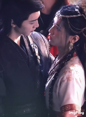陈哲远张婧仪祝大家情人节快乐  陈哲远张婧仪的互动太有爱，情人节被他们甜到。豹豹