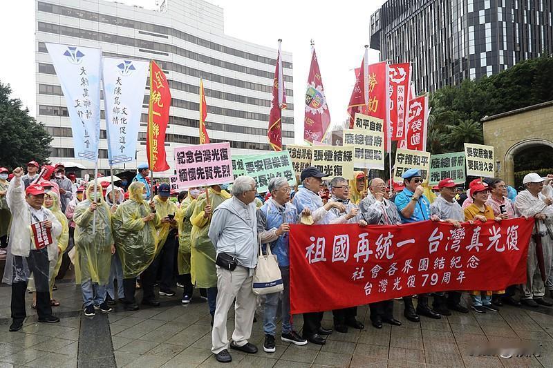 两岸的事从来都不是一党一派的私事，不管岛内政坛谁上台，都绕不开一个最根本的现实：