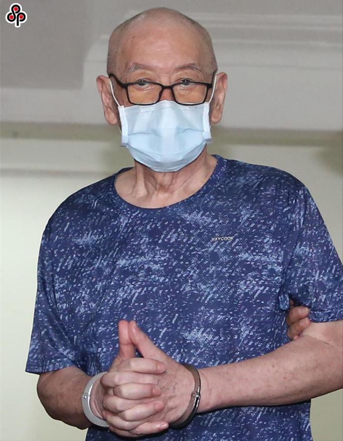 台独分子赖清德之流已经疯狂！

今天，力挺两岸统一的台陆军退役中将高安国及其妻子