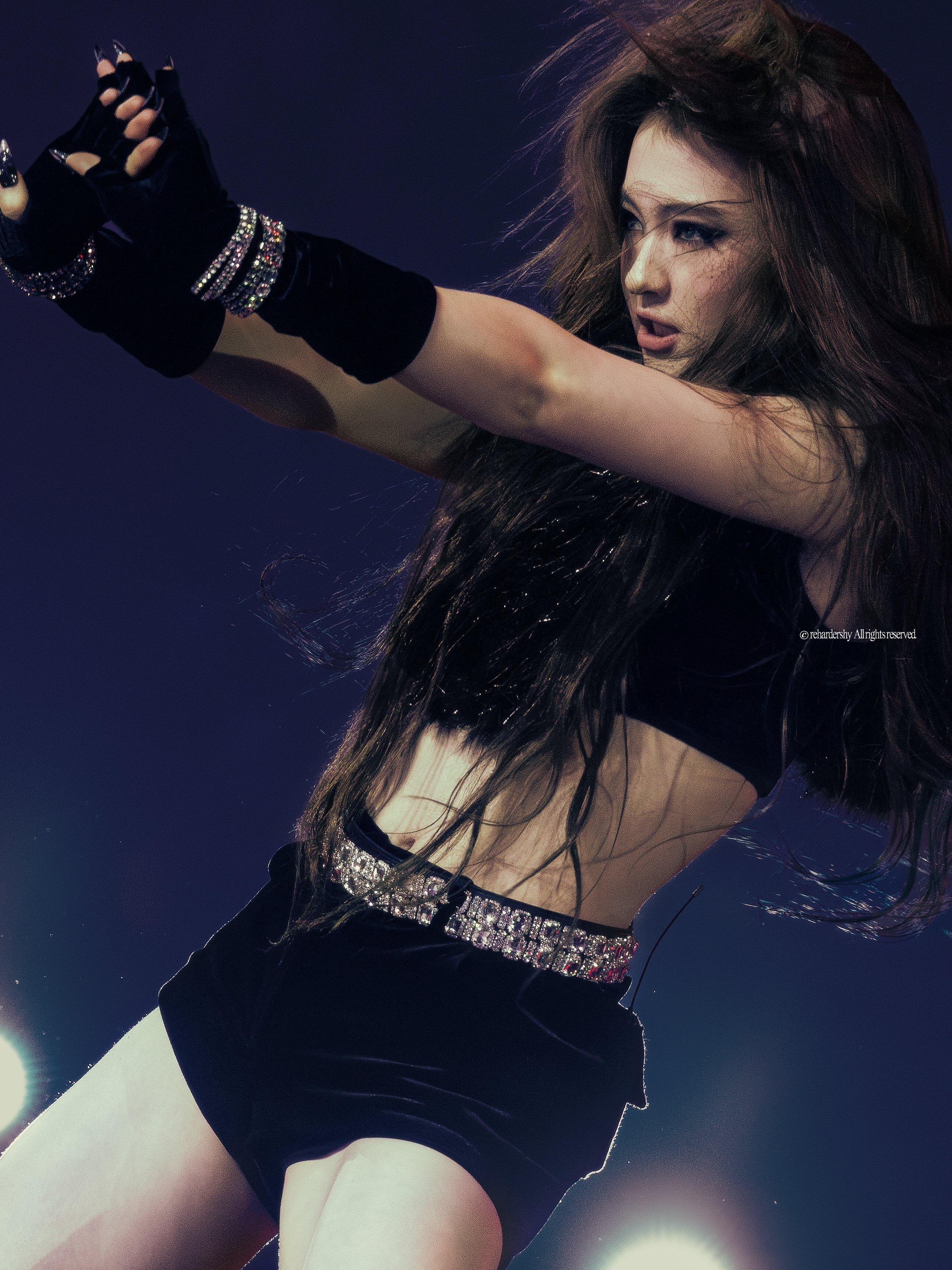 愚人节站姐团建【ELLA】她有千钧力，亦有万万相 