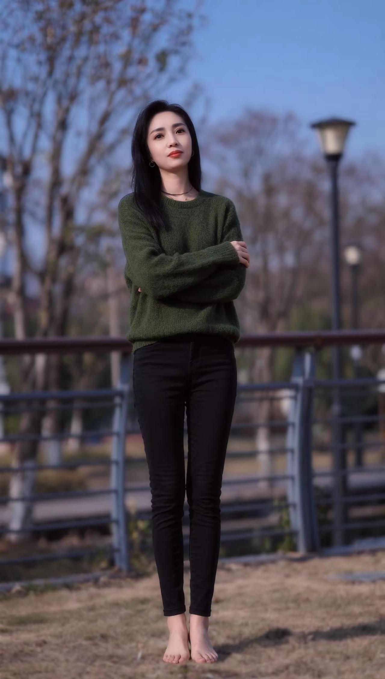 自由感拍照 随性穿搭