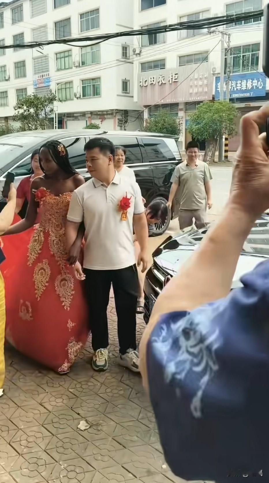 媒人介绍了煤人