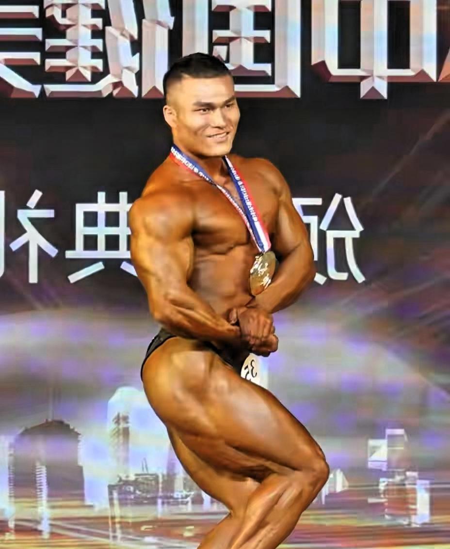 健身也会要命？！！
30岁健美冠军王昆突然离世，真的给所有健身人敲了警钟！连过年