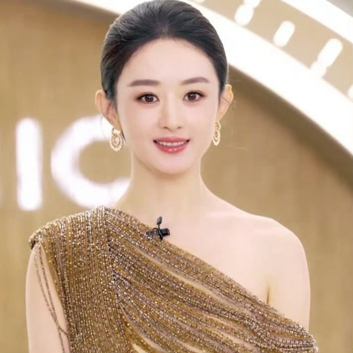 赵丽颖直播，好圆的脑袋好大的眼睛，好清透的妆容太美了，丽丽酱十八岁[送花花]赵丽