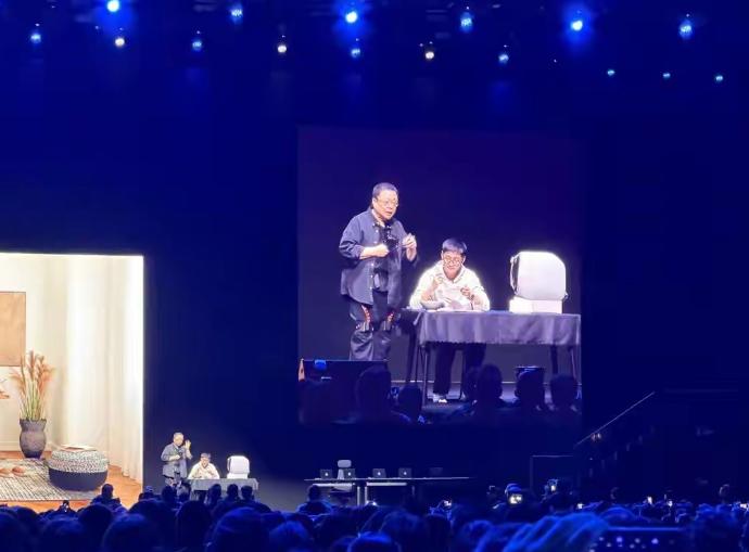 你罗永浩硬扛预制菜，我挺你；但蛐蛐华为，就没意思了

熟悉老罗的人都知道，他直播