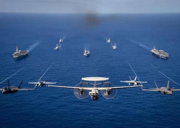 《7天狂奔6000公里！林肯号携F-35扑向关岛，西太惊现“三航母同框”》
--