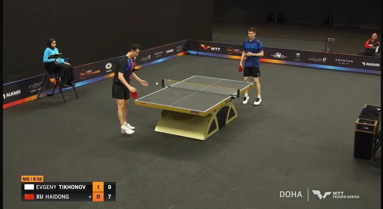 终于也轮到我们让二追三了[赞]！
徐海东🇨🇳逆转晋级男单16强！
刚刚，徐海