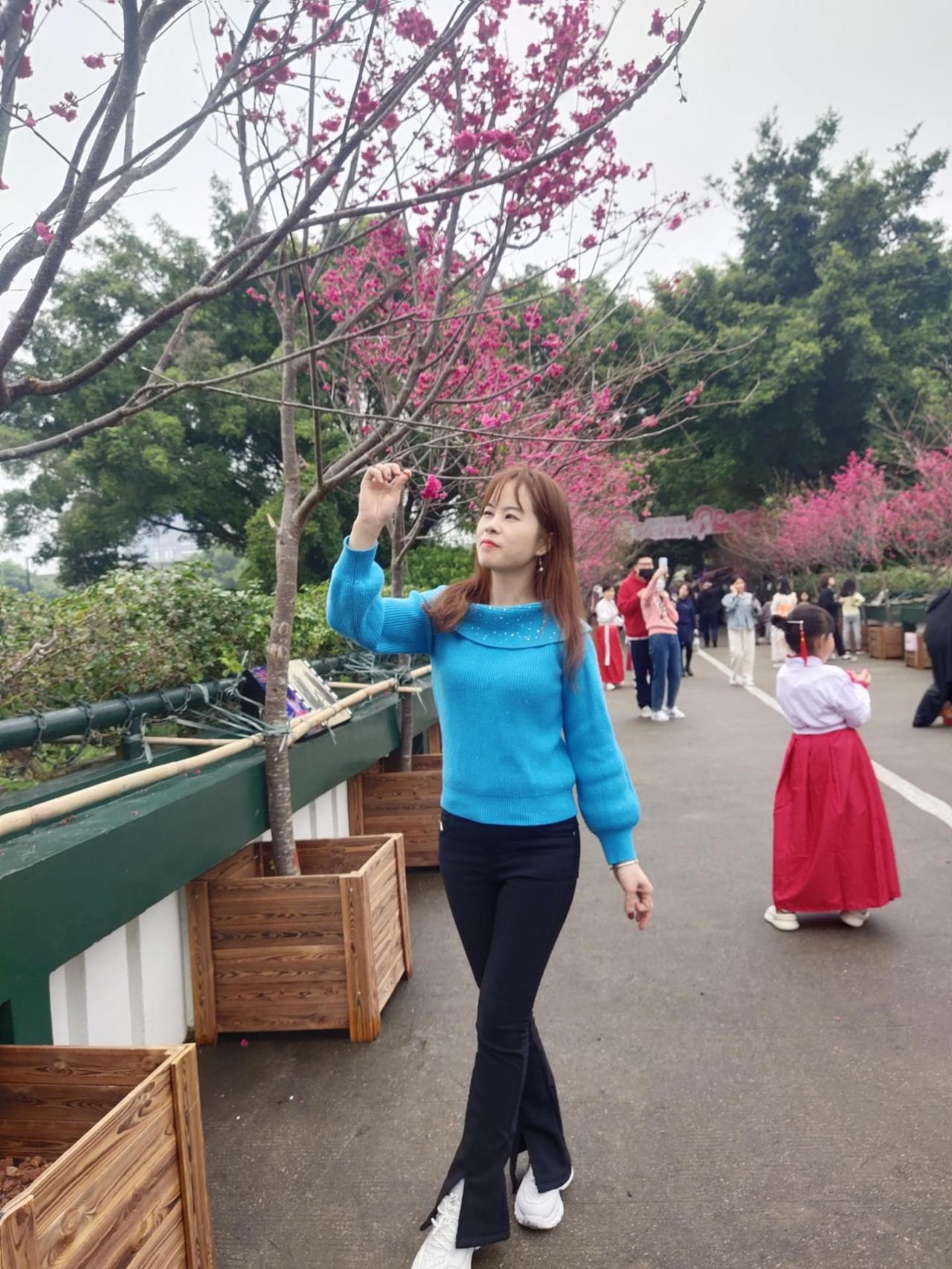 今天是11月30日，星期六，也是11月的最后一天，早安，和11月再见，与12月相