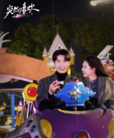 陈星旭一只手环抱王玉雯花絮陈星旭和王玉雯在花絮里的自然互动让人越发期待正片播出，