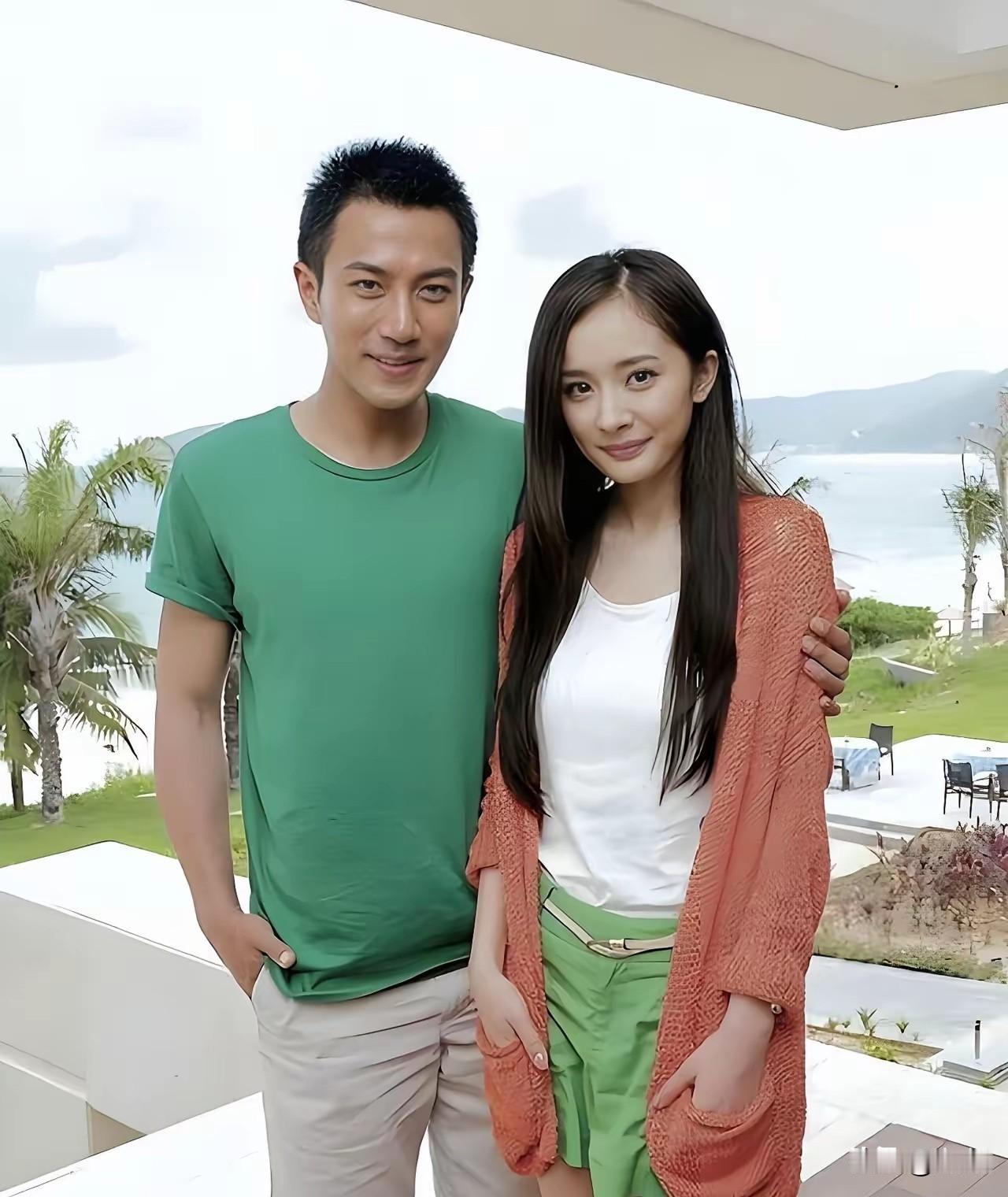 杨幂刘恺威离婚约定曝光，八年坚守藏深意
 
6月19日，40岁的杨幂再度冲上热搜