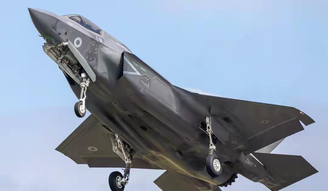 豪赌俄罗斯不敢反制？外媒：英国和法国已经考虑援助乌克兰核武器