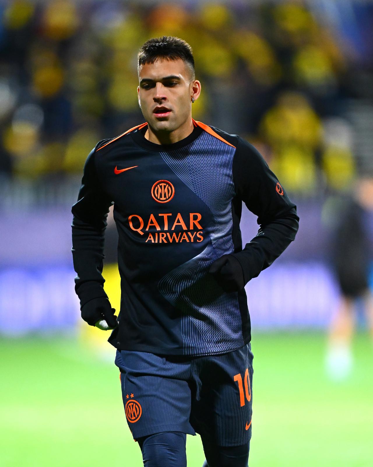 伤情更新

劳塔罗今天在罗扎诺的Humanitas临床研究所接受了检查。

检查