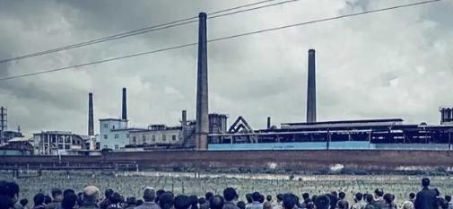 把水库、矿山“卖掉”，和直接“卖国”，只差一步。
 
说到底，这些东西不是一般意