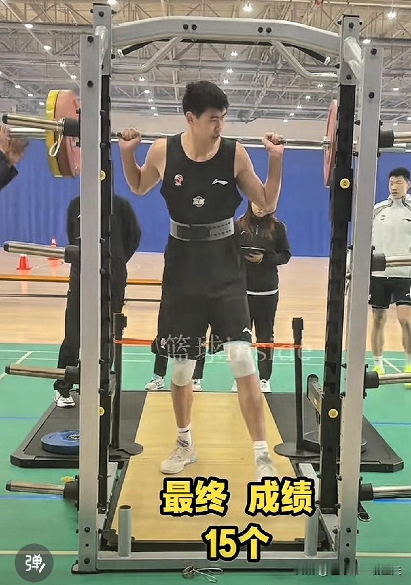 前广东宏远中锋徐昕参加CBA体测，无意间暴露“致命弱点”，不比不知道，徐昕举重以