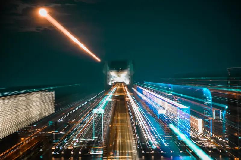 沙特未来城深陷“烂尾”争议 8年只修了2.4公里：沙特2017年启动NEOM未来