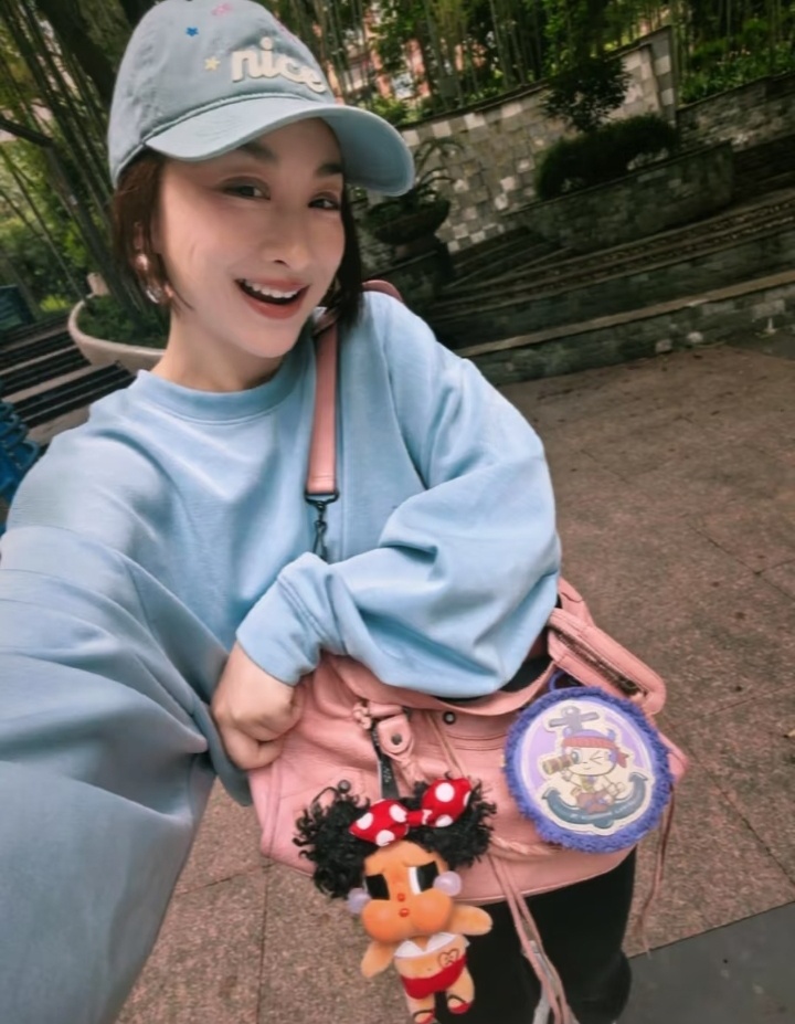 穆婷婷 穆婷婷  女神更新最新美图 真的是好舒服的生活啊  专栏 · LOVE穆