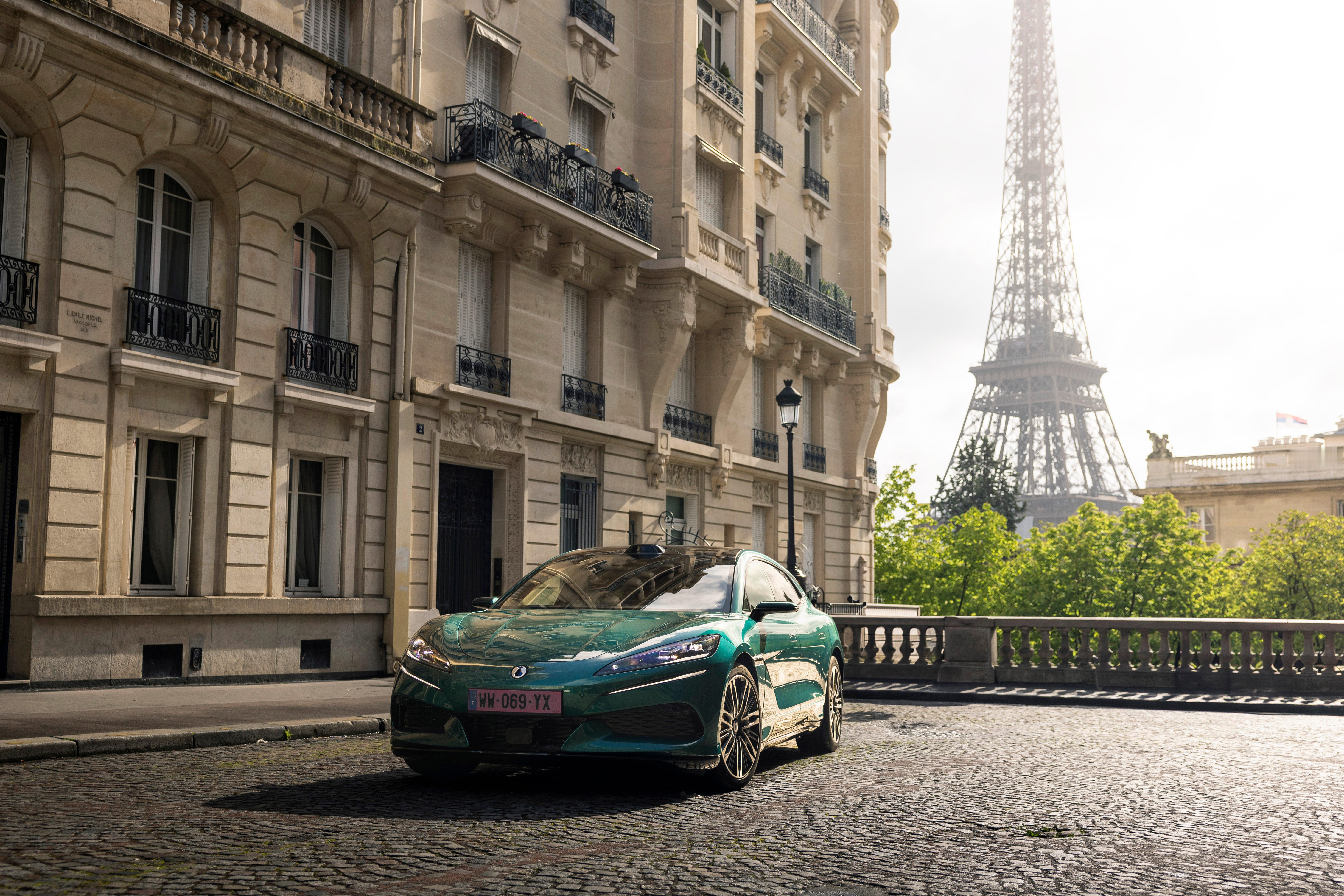 牛啊！腾势品牌强势登陆欧洲，旗舰Z9GT在那边卖11.5万欧元起，差不多90万人