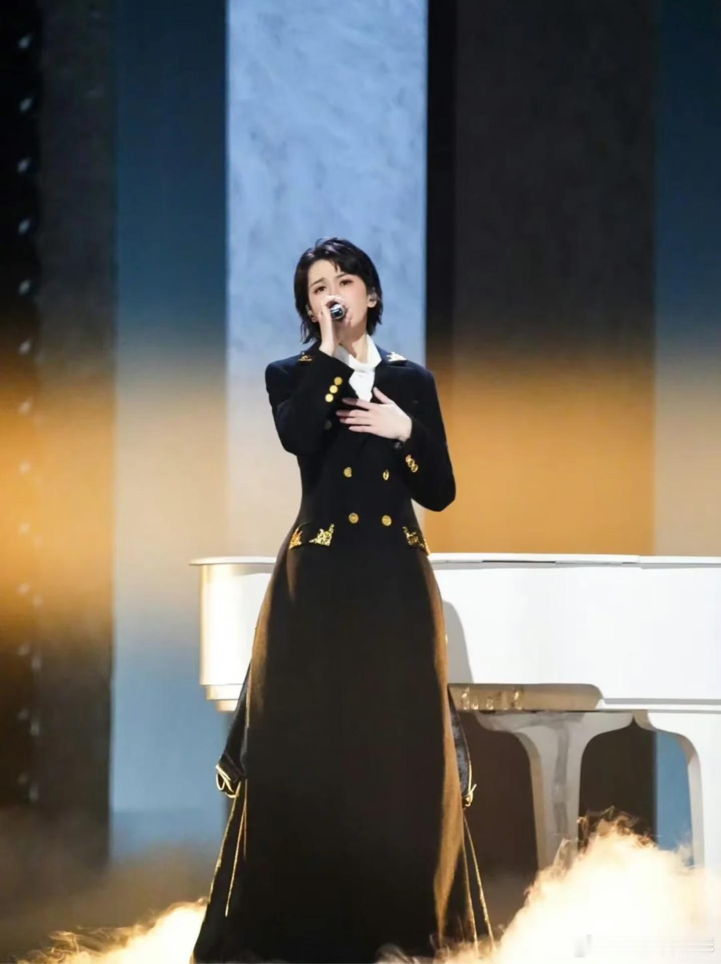 曝曾沛慈退出浪姐热度最高的一个姐姐退赛？？多离谱啊，等今晚看看是不是这样曾沛慈回